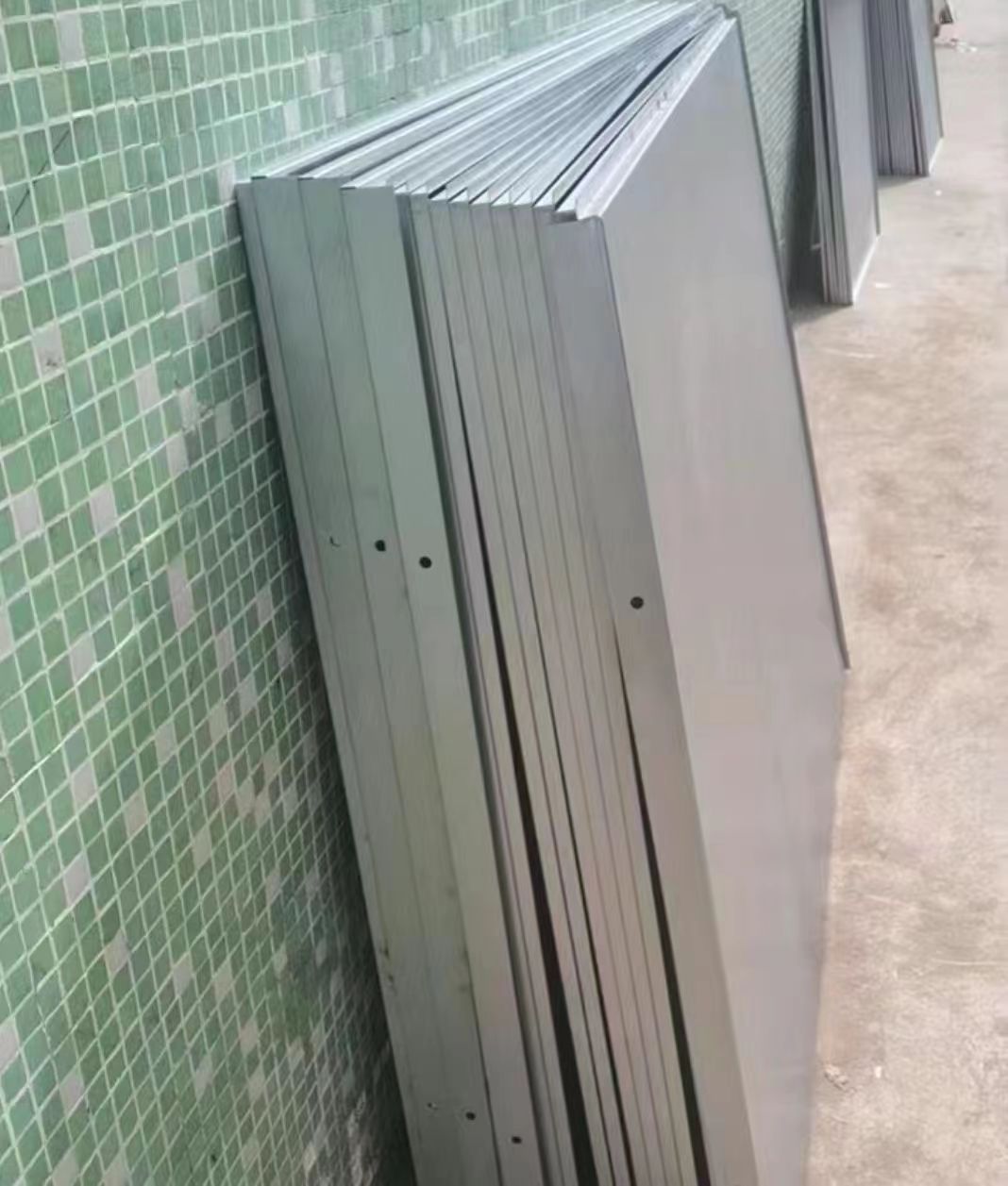 固定式钢板挡烟垂壁特点及安装方法